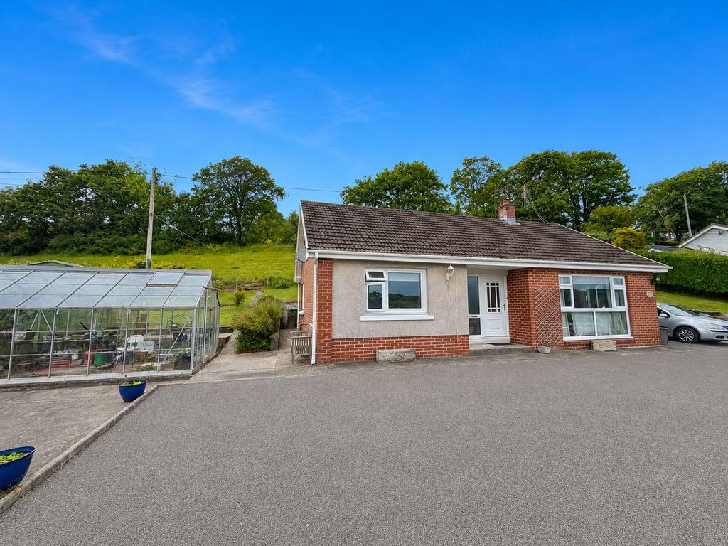 Property photo 2 of 23