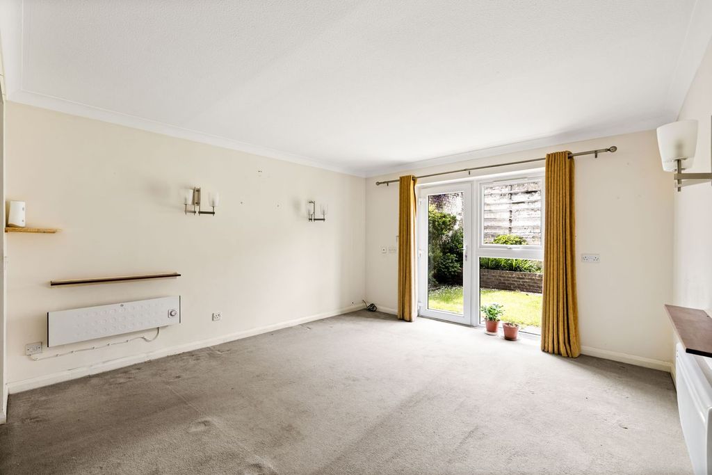 Property photo 2 of 7