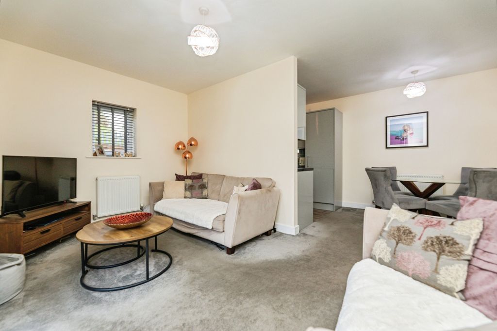 Property photo 2 of 19 Pbox-Img.Jpg