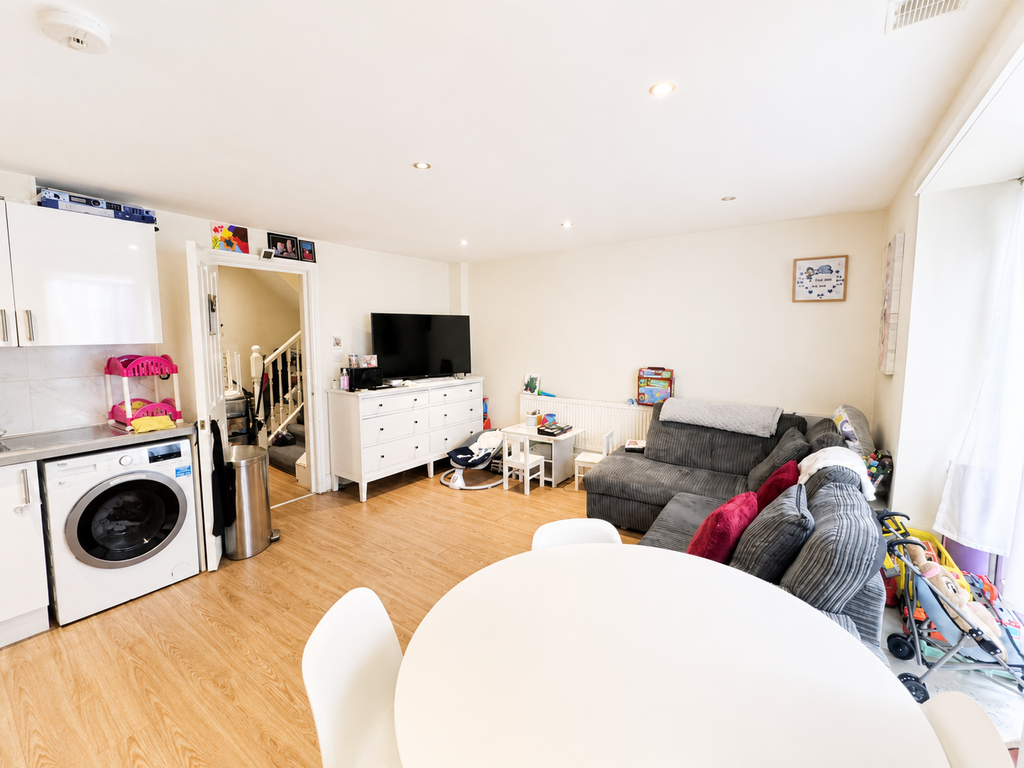 Property photo 2 of 4