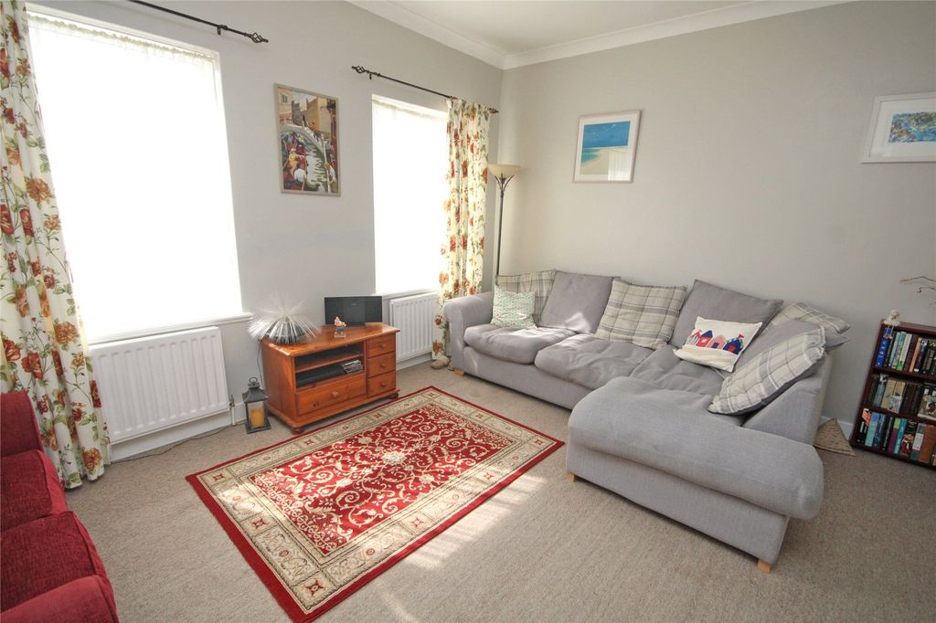 Property photo 3 of 9 Picture No. 12