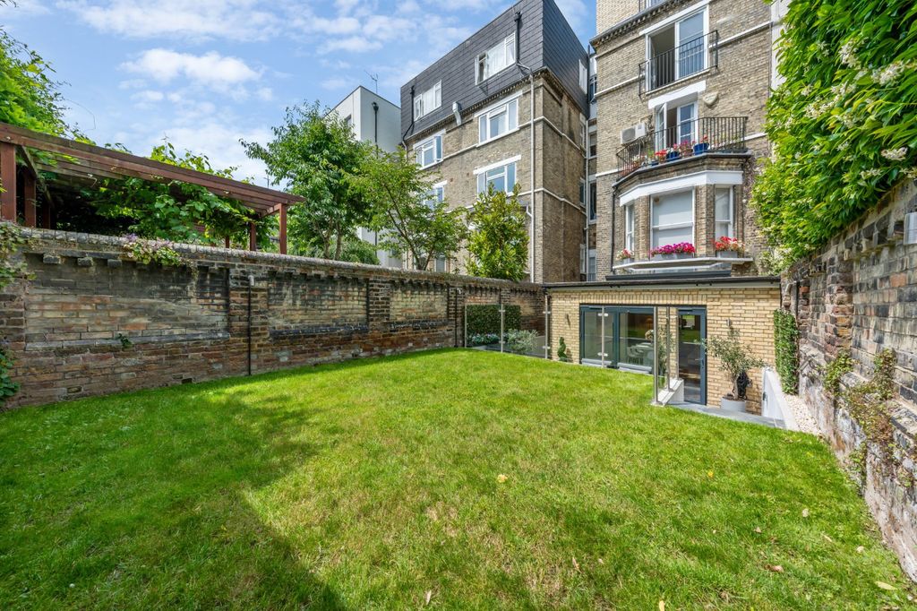 Property photo 2 of 11