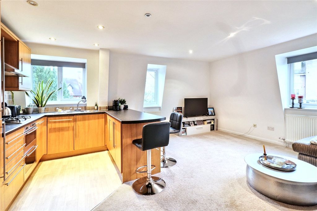 Property photo 1 of 11 Open Plan Living