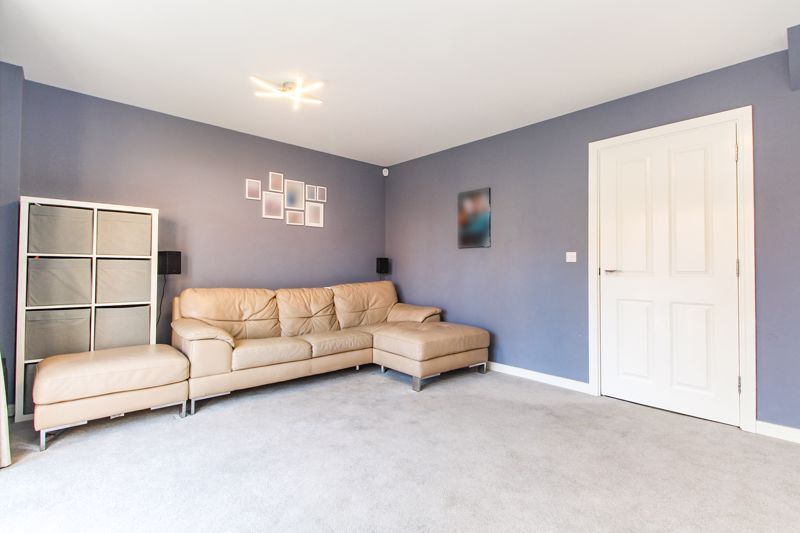 Property photo 2 of 23 Lounge