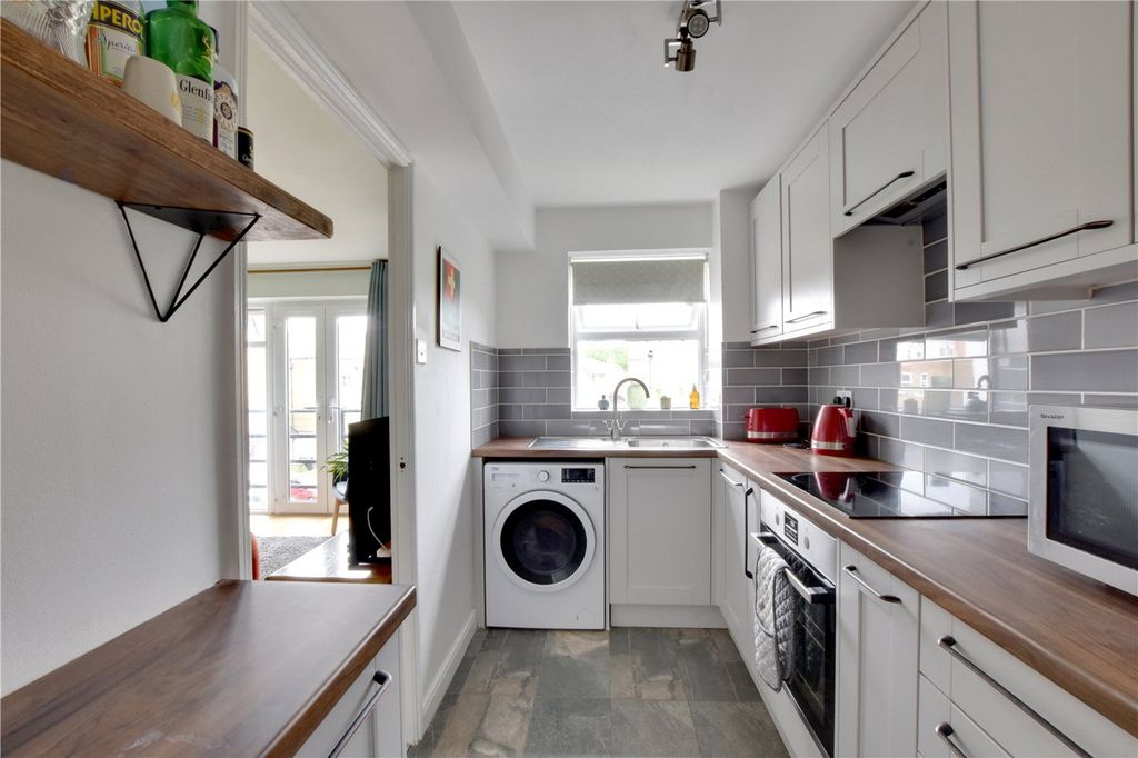 Property photo 2 of 15 Picture No. 05