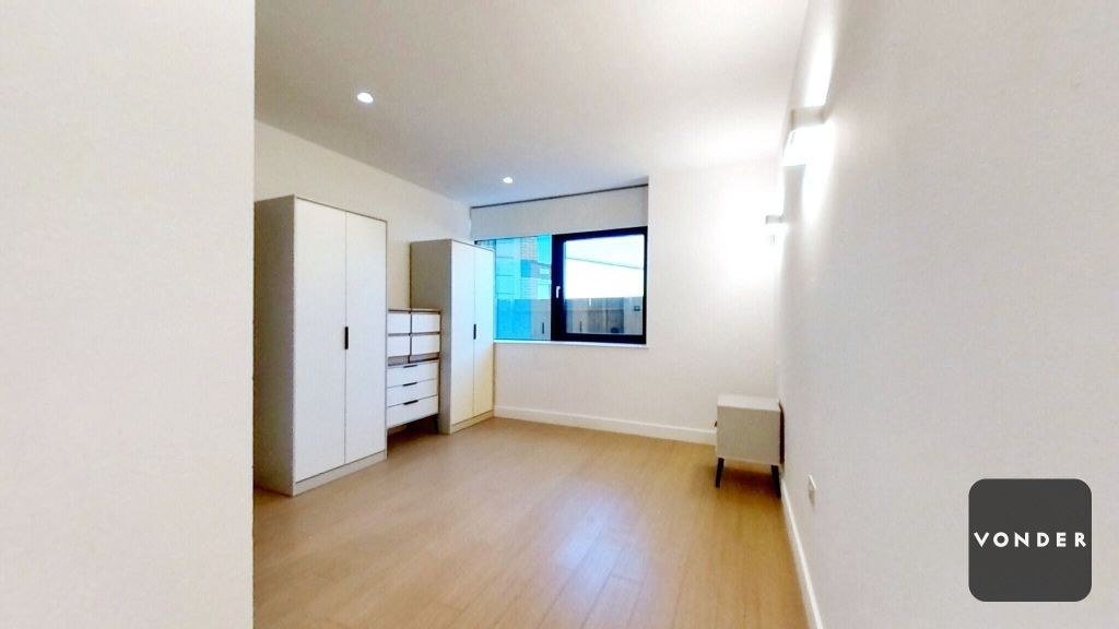 Property photo 3 of 9 Bedroom