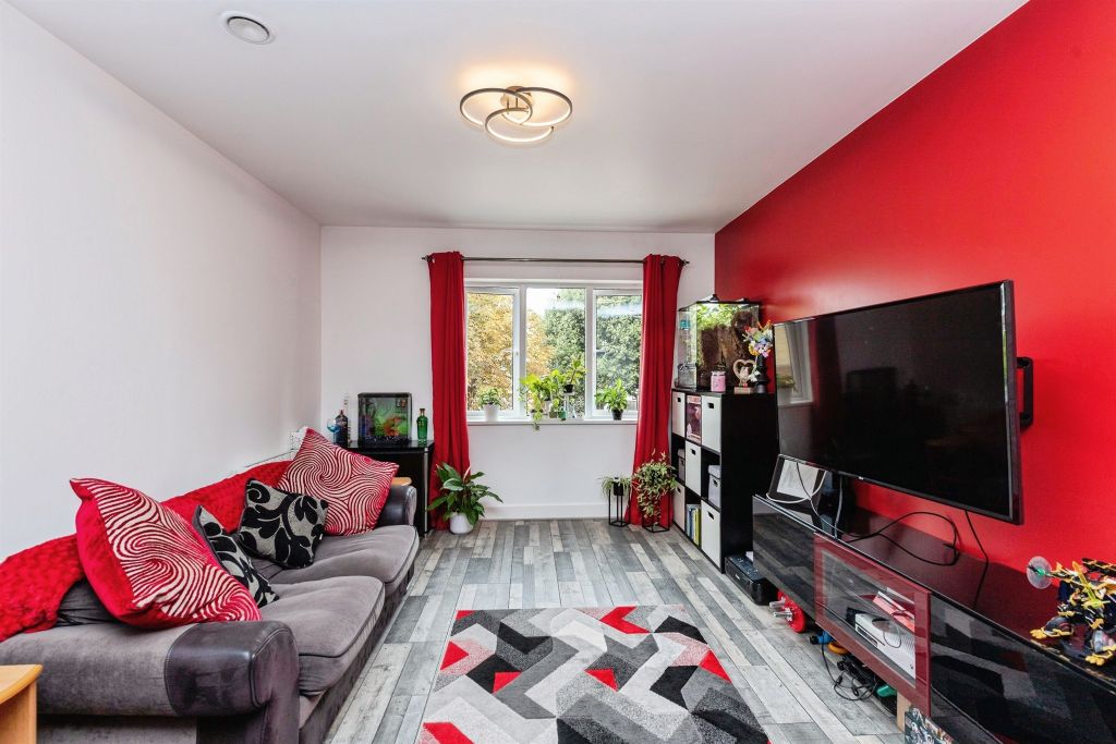 Property photo 3 of 19