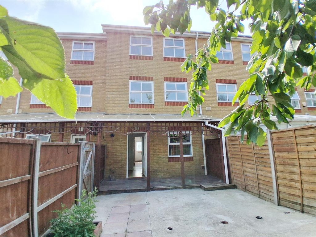 Property photo 3 of 30 27