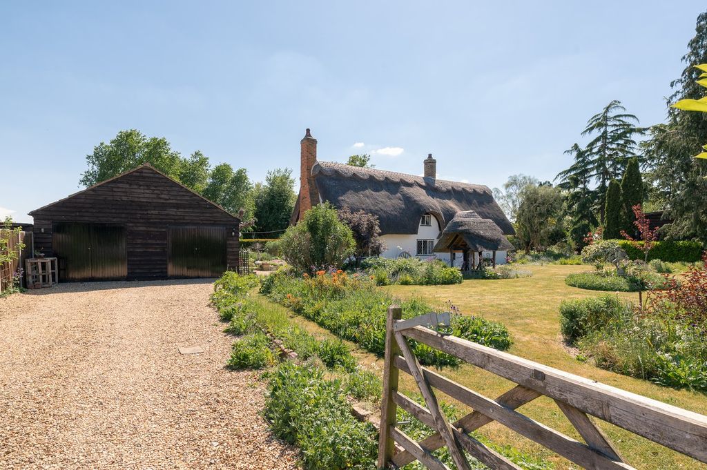 Property photo 1 of 36 Pilgrims Cottage