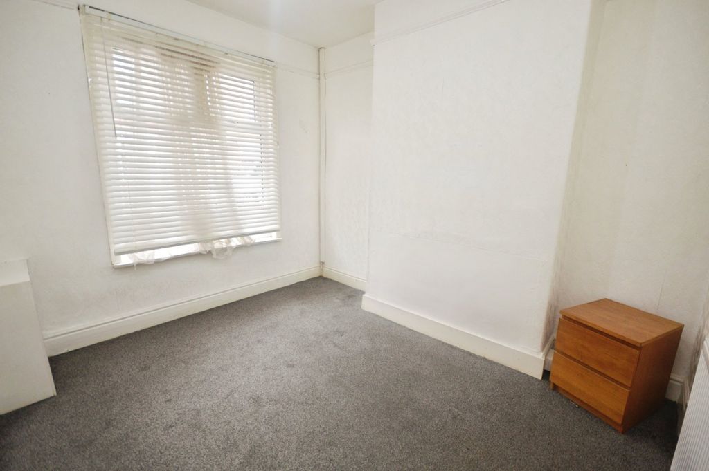 Property photo 2 of 12 Sitting Room