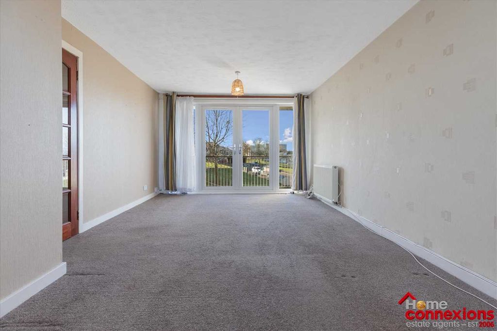 Property photo 2 of 23 Lounge Dining (1)