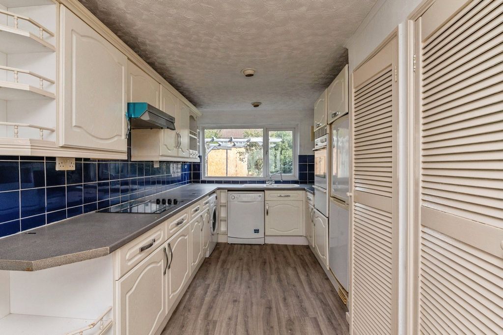 Property photo 3 of 18 Photo