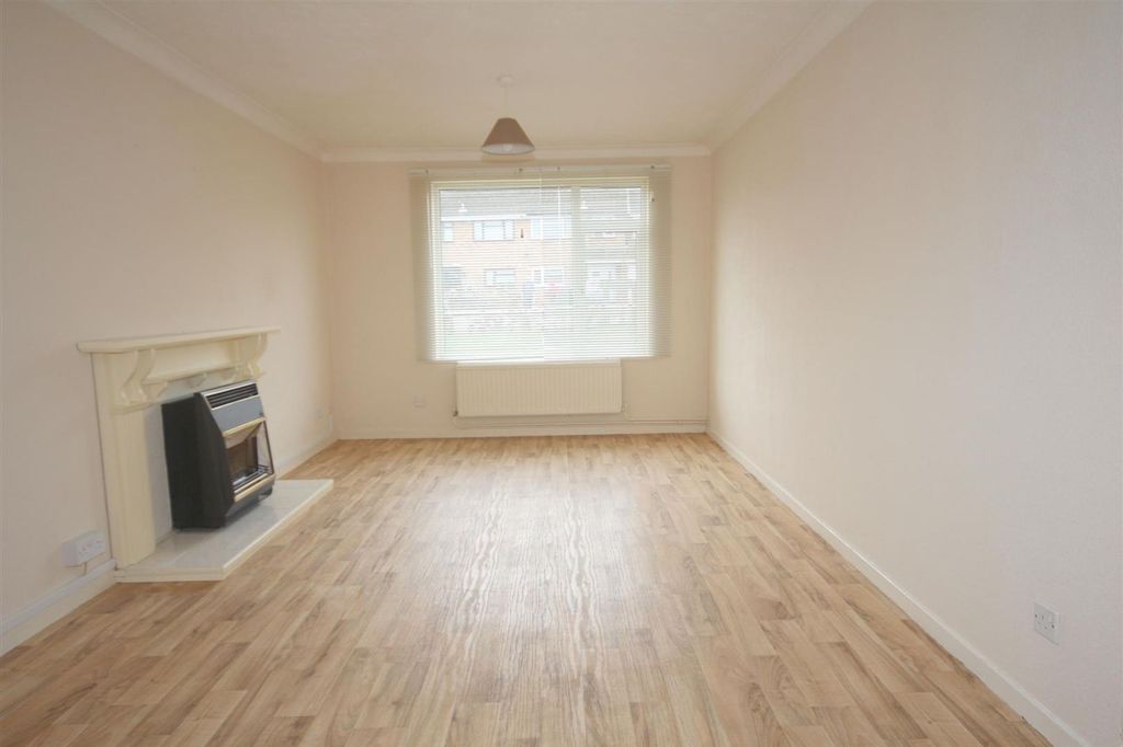 Property photo 2 of 8 15Odlounge1.Jpg