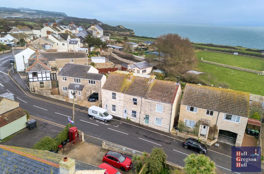 Property photo 1 of 24 03Af5d5d-53ce-400F-Ba9c-247691F7c8Bf.Jpg