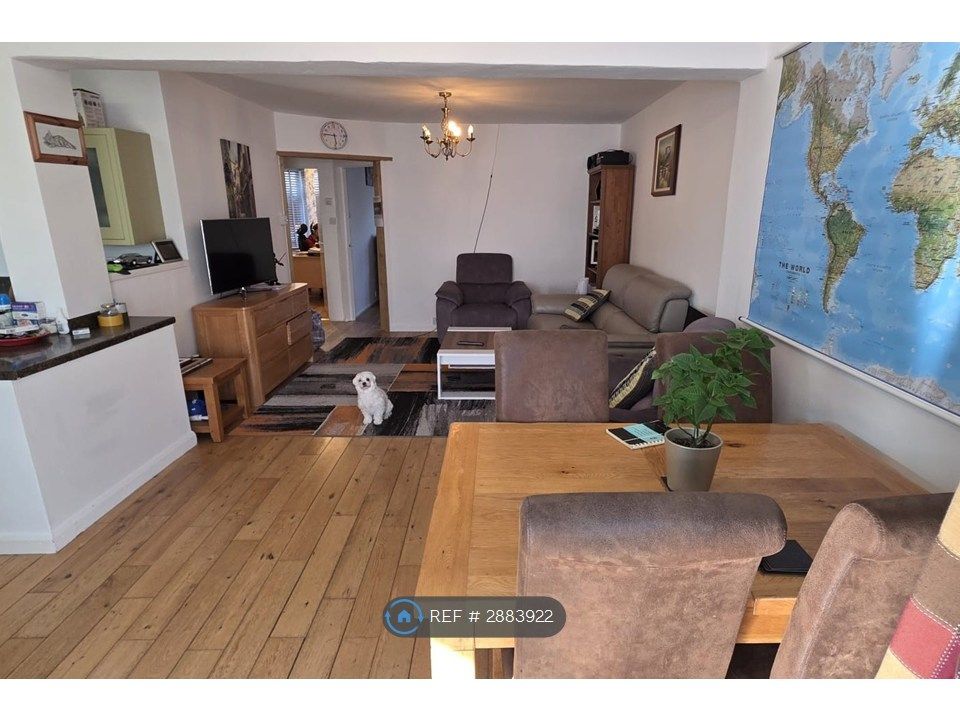 Property photo 2 of 31