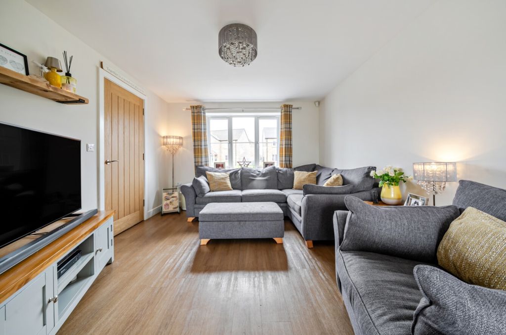 Property photo 2 of 21 1466560-12-6A1Ea6c5B9374