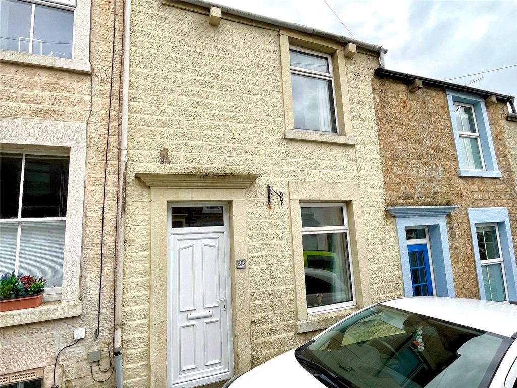 Property photo 1 of 17 External