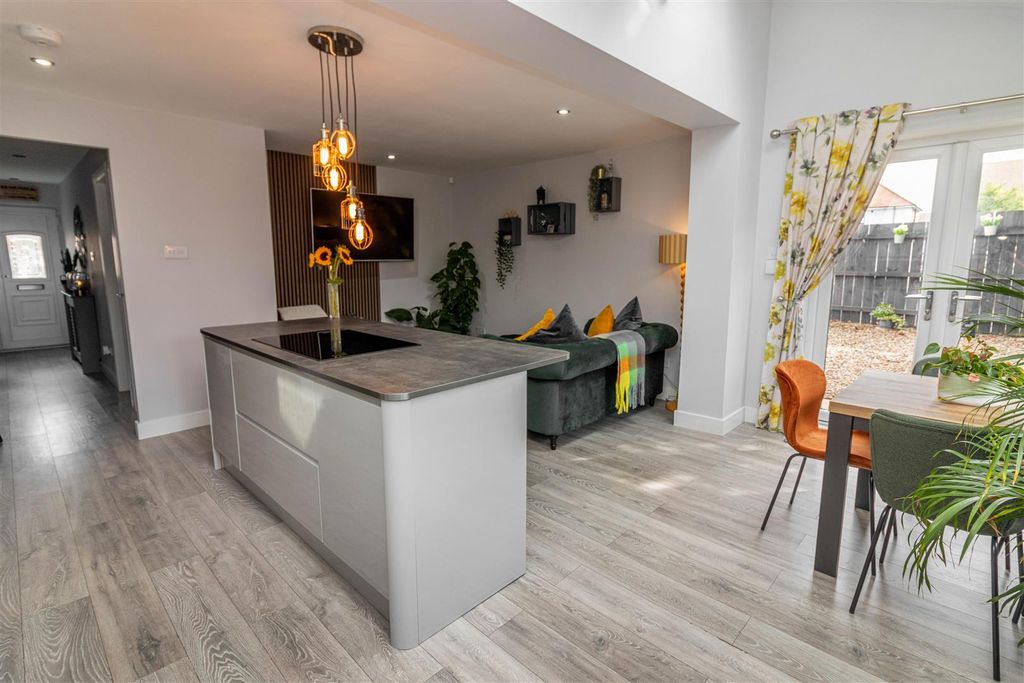 Property photo 1 of 16 Kitchen-Diner