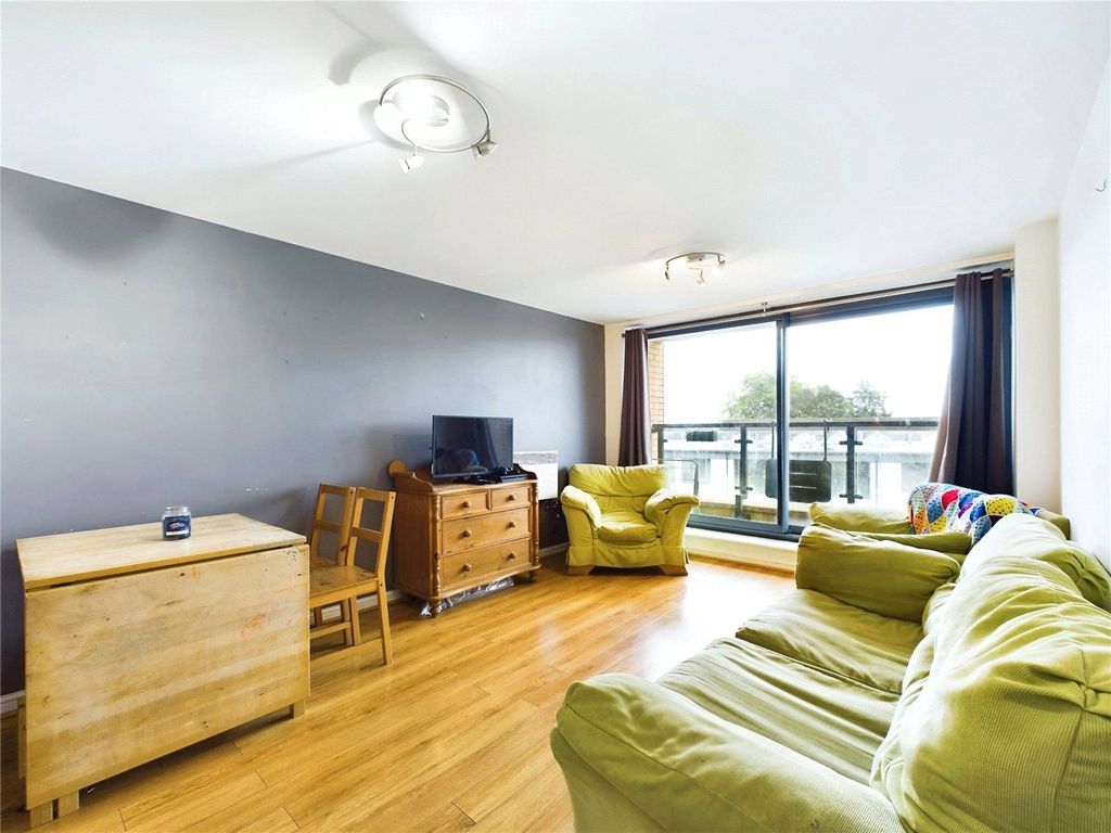 Property photo 2 of 14 Picture No. 18