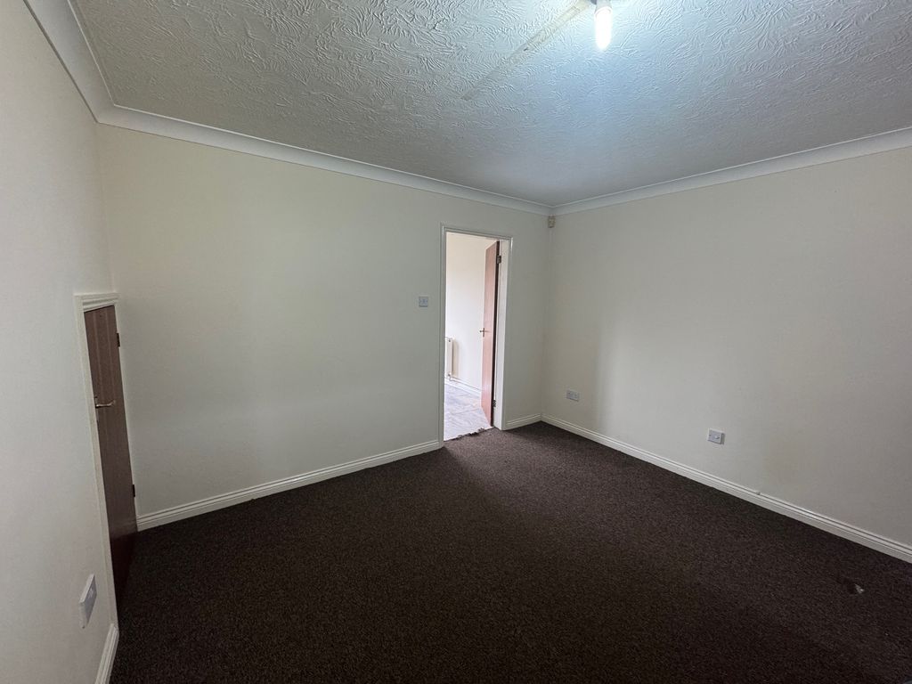 Property photo 3 of 7 Image