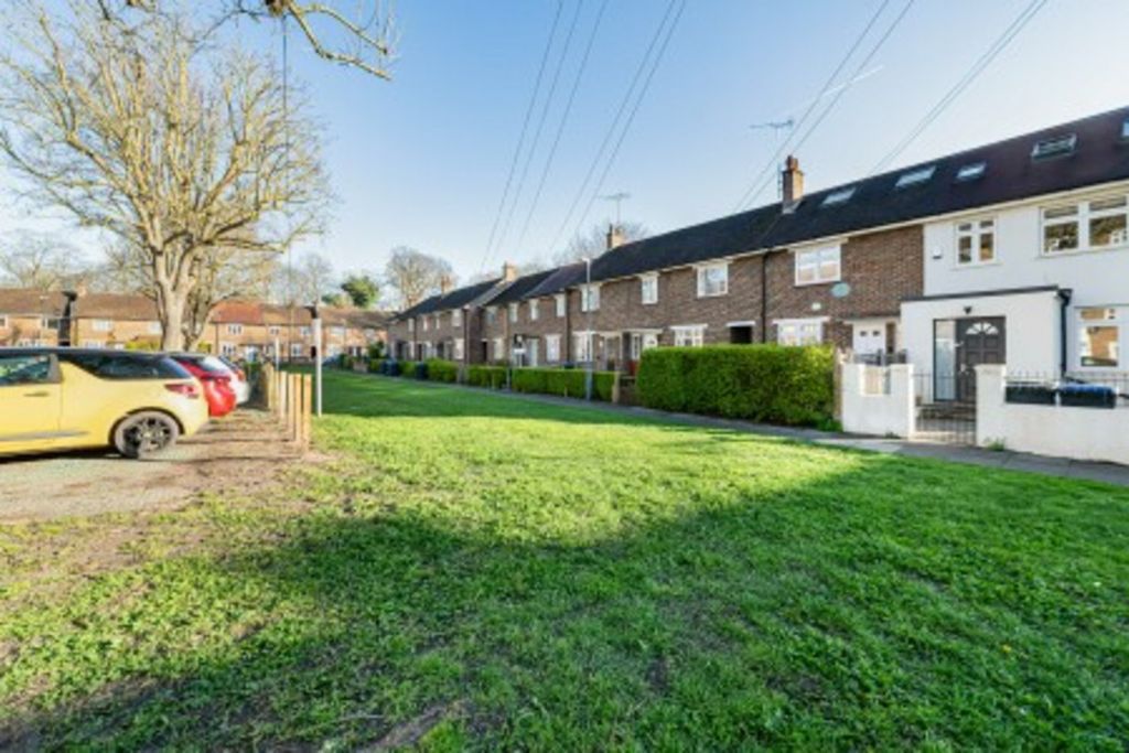 Property photo 2 of 16