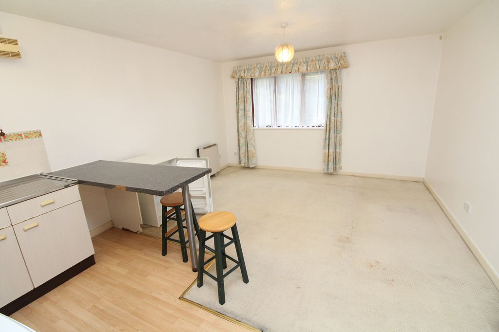 Property photo 2 of 4