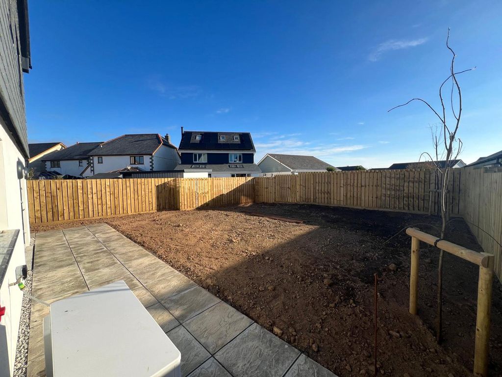 Property photo 3 of 13 Picture No. 18