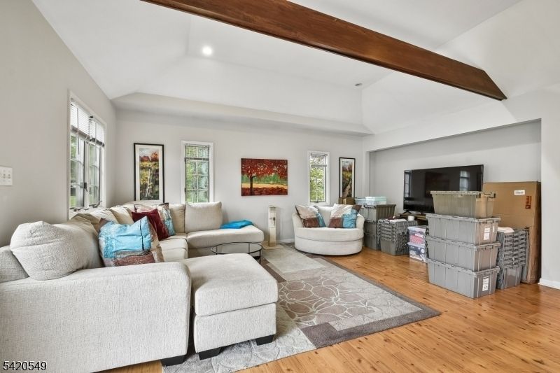 Property photo 2 of 8 <Alttext/>