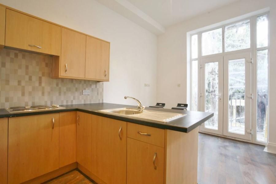 Property photo 1 of 3