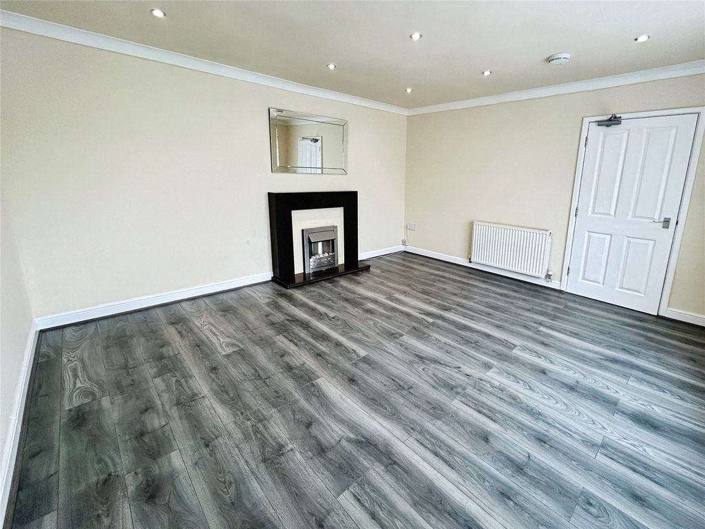 Property photo 3 of 14 Picture No. 10