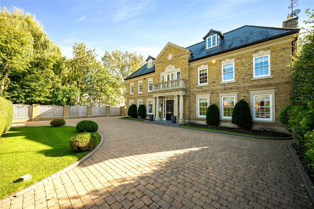 Property photo 2 of 26 Front