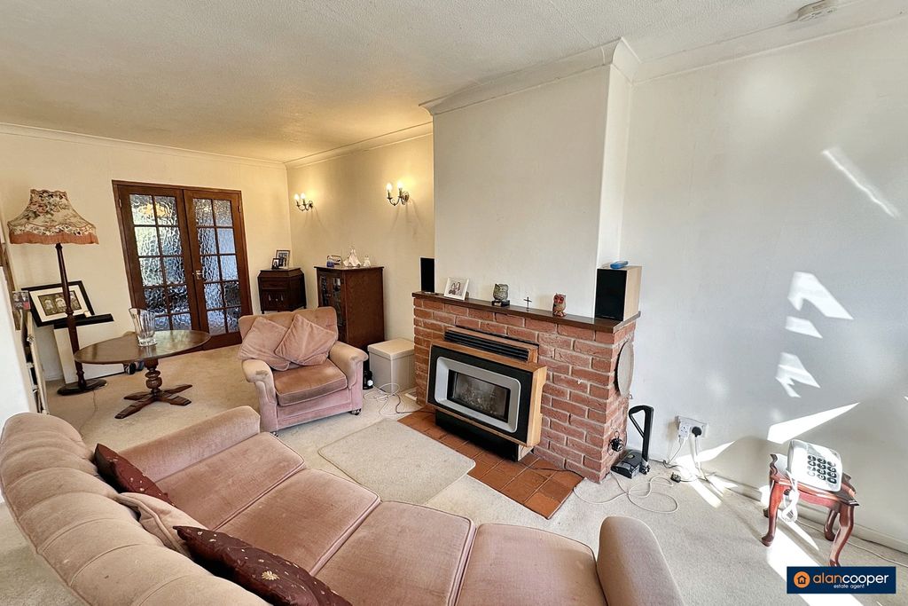 Property photo 3 of 11 4517465