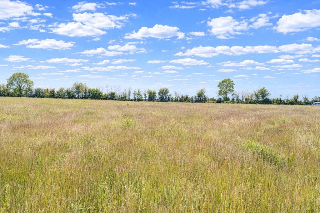 Property photo 2 of 9 Land