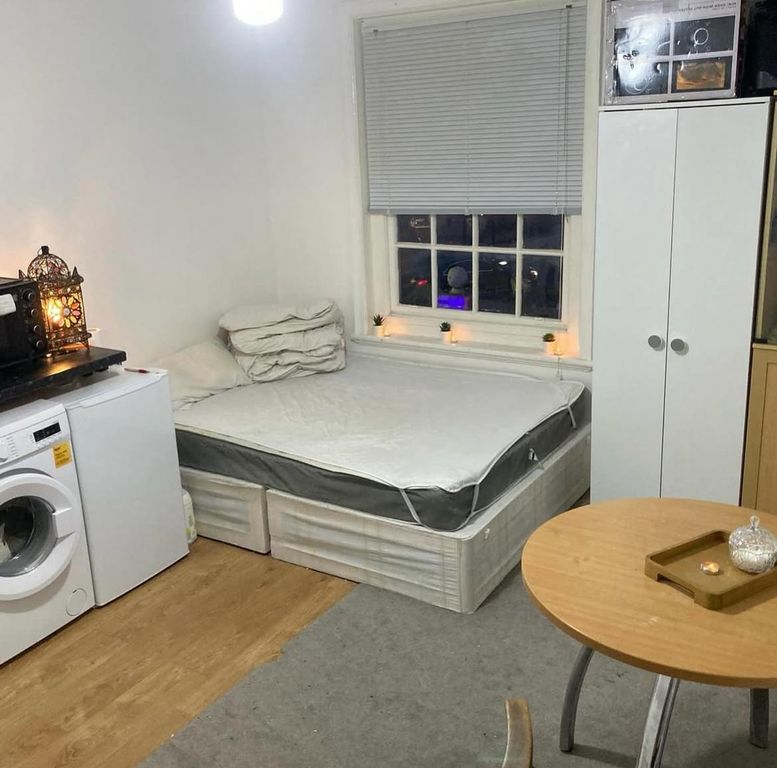 Property photo 1 of 3
