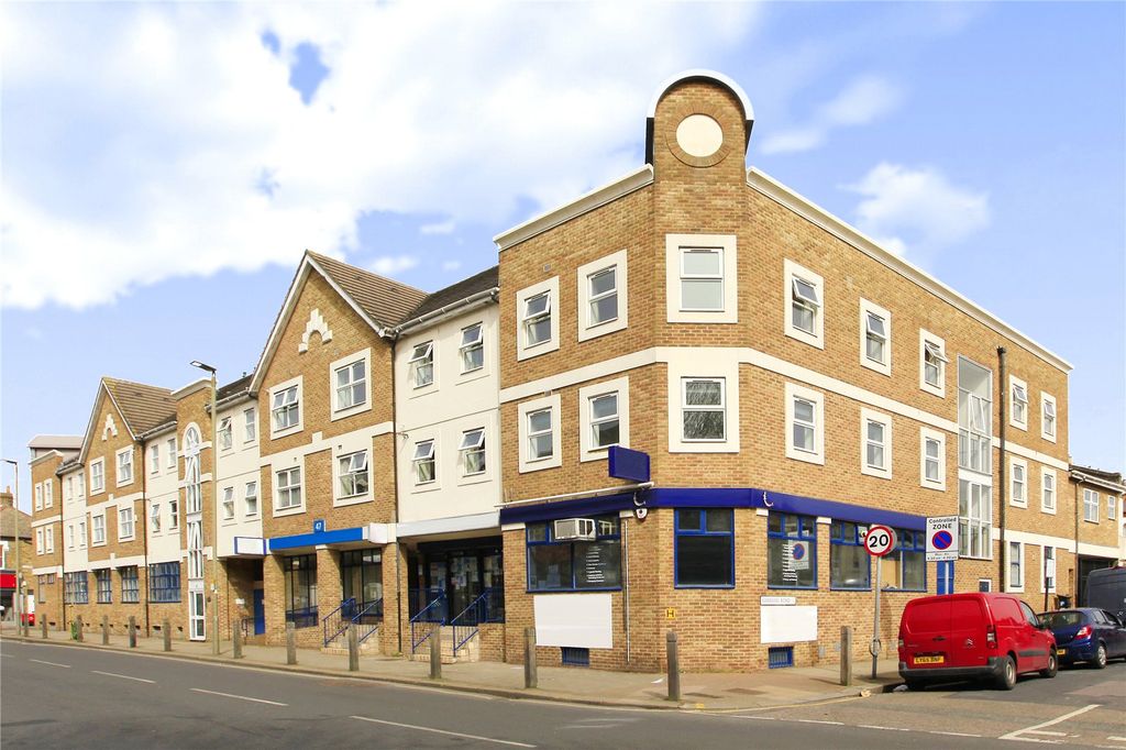 Property photo 2 of 9