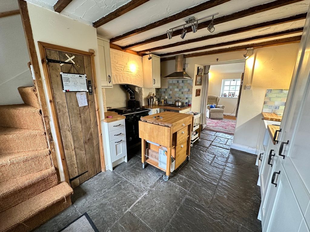 Property photo 2 of 23