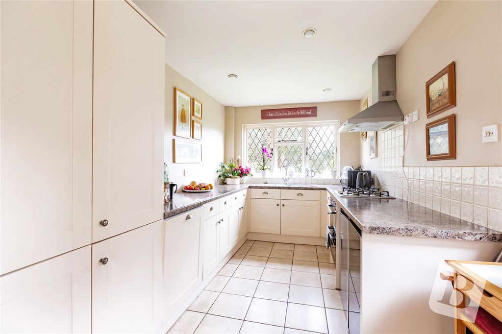 Property photo 3 of 16 Picture No. 10