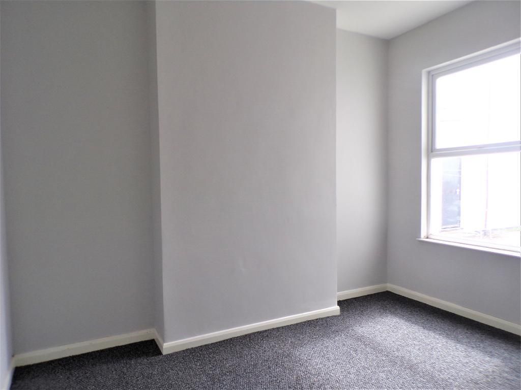 Property photo 3 of 6 Bedroom