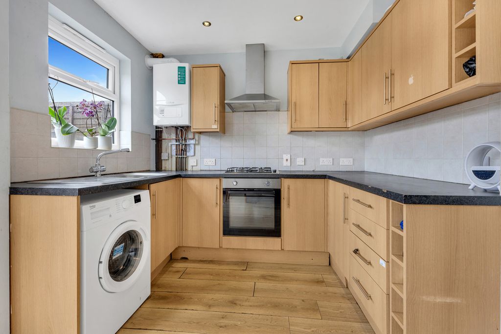 Property photo 2 of 16