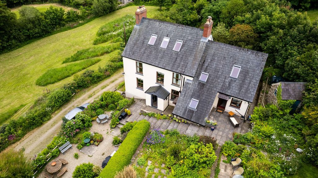 Property photo 1 of 55