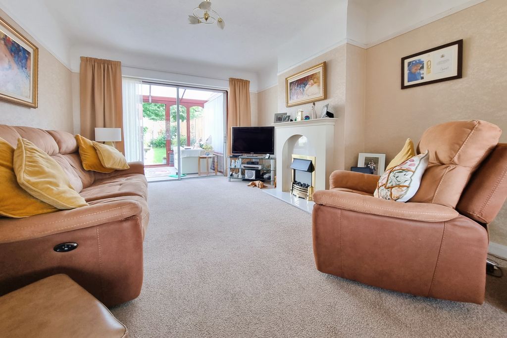 Property photo 3 of 17 20240726_102348