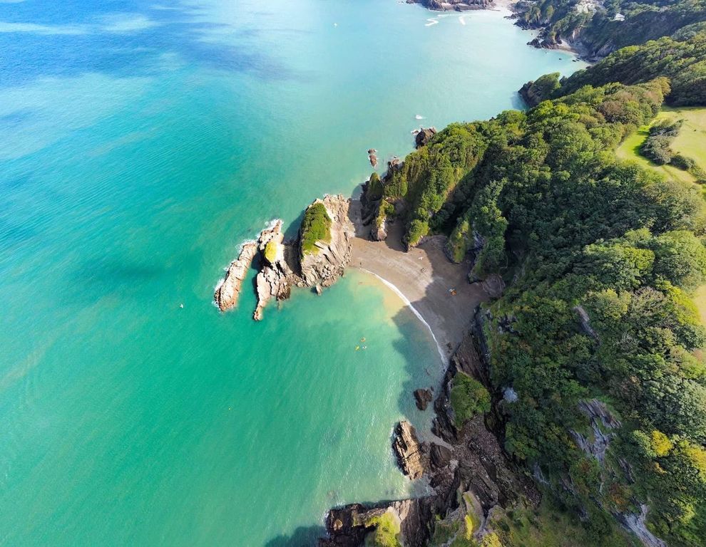 Property photo 2 of 11