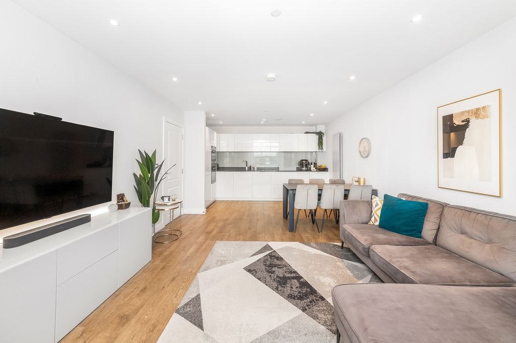 Property photo 3 of 19