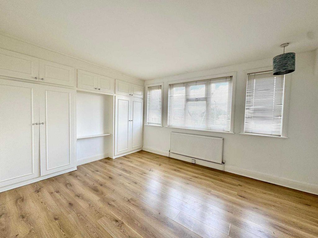 Property photo 1 of 6 251A Croydon Rd, Beckenham