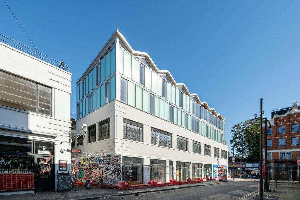 Property photo 3 of 16 3.Png