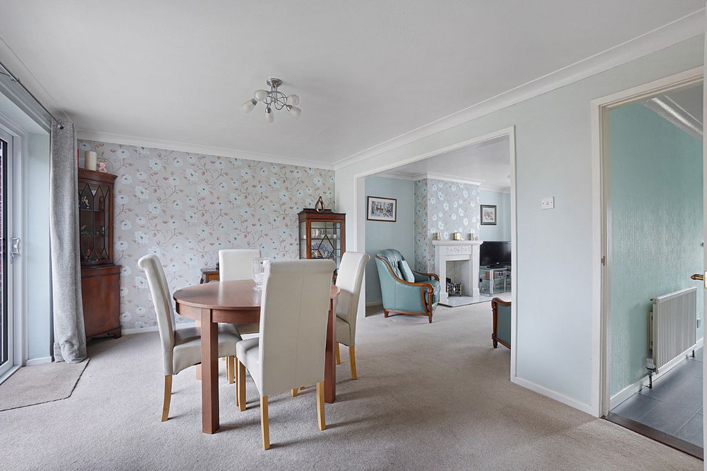 Property photo 3 of 17 4239698