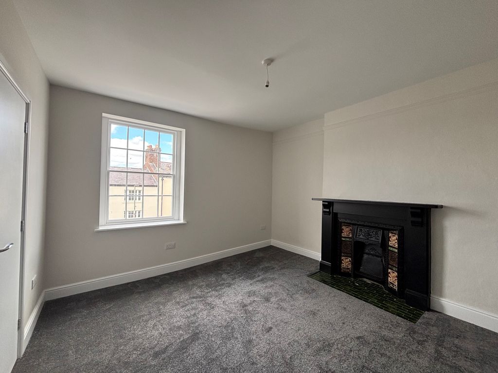 Property photo 1 of 3