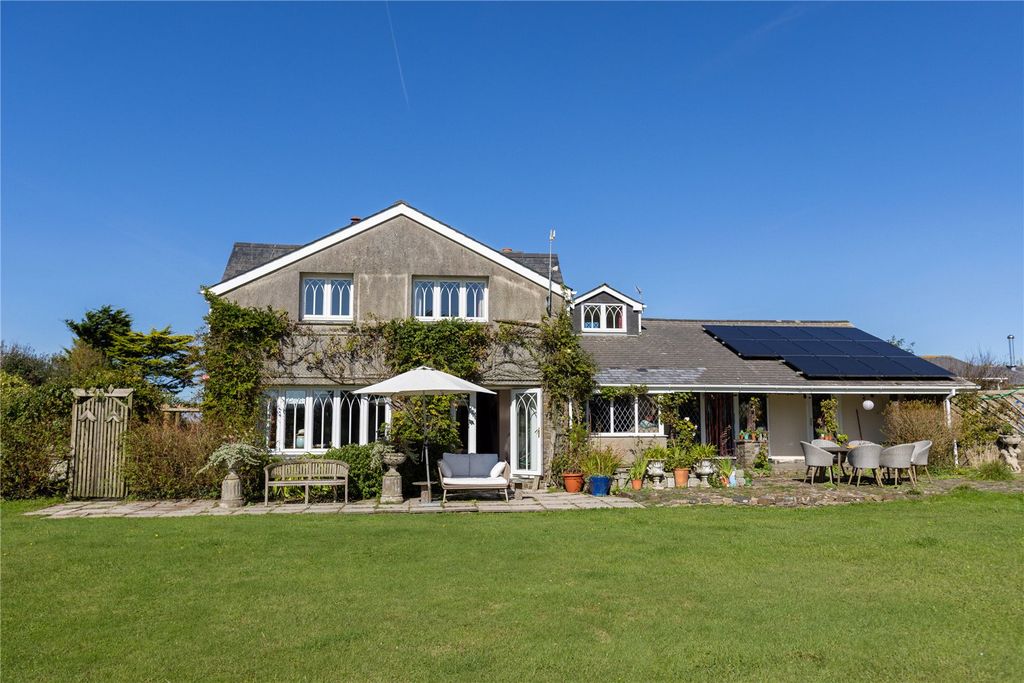 Property photo 2 of 37 Picture No. 34