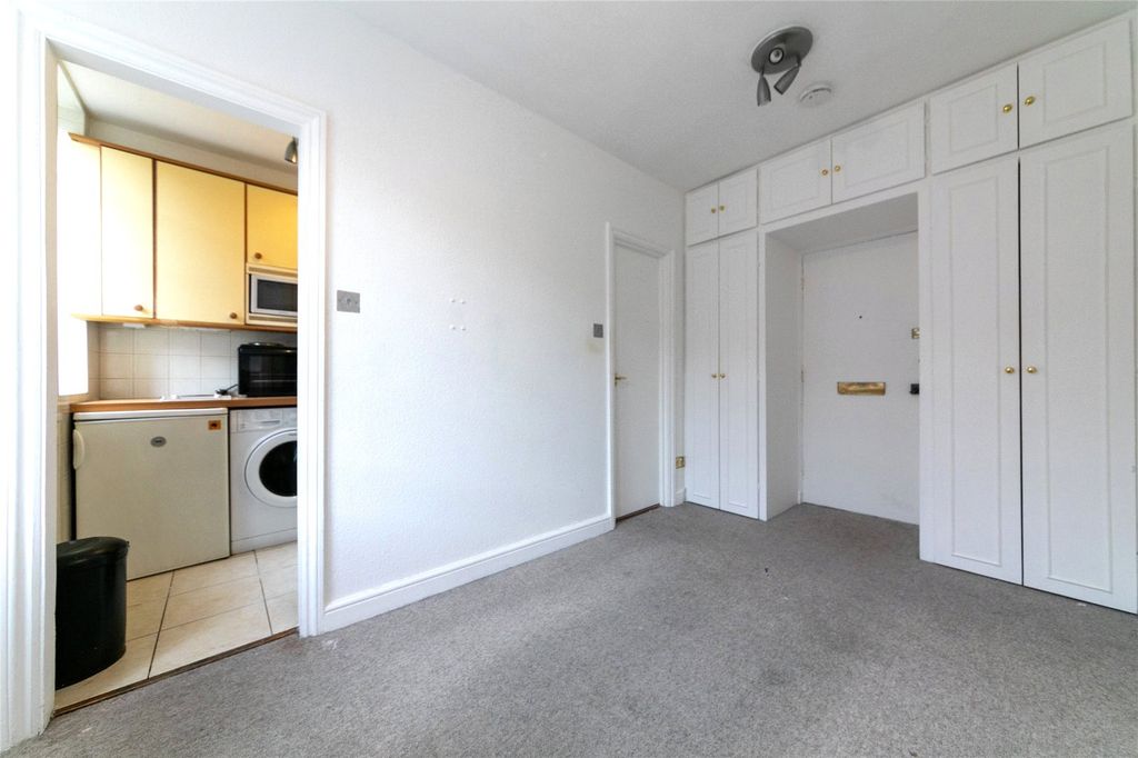 Property photo 3 of 7 Picture No. 06