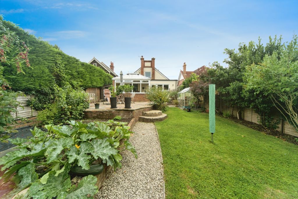 Property photo 1 of 15 Photo